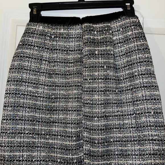 Naked wardrobe skirt - Picture 5 of 7